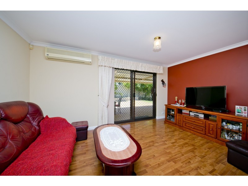 2 Mekong Place, Beechboro WA 6063