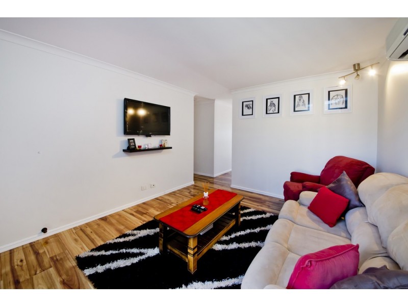 2/12 Brosnan Street, Dianella WA 6059