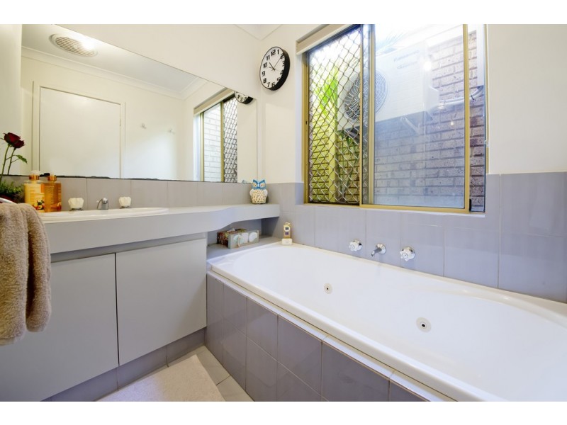 2/12 Brosnan Street, Dianella WA 6059