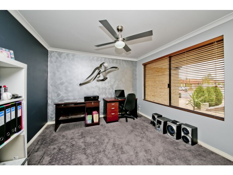 7 St Quentin Parkway, Alexander Heights WA 6064