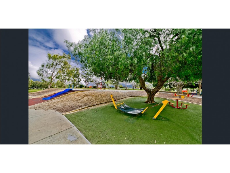 9/10 Dolan Way, Lockridge WA 6054