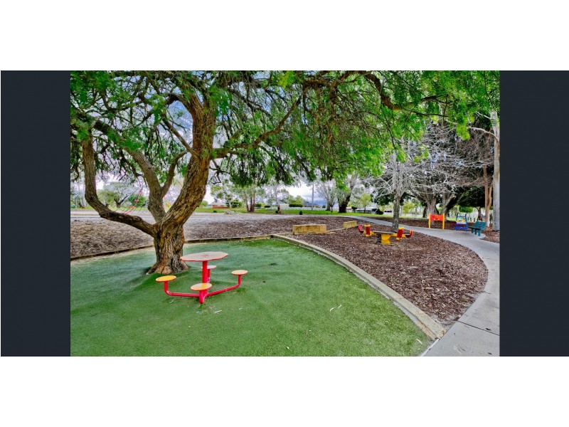 9/10 Dolan Way, Lockridge WA 6054