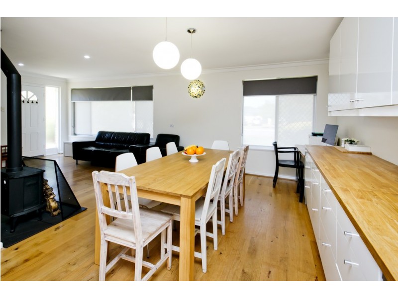 8 Phillips Street, Dianella WA 6059