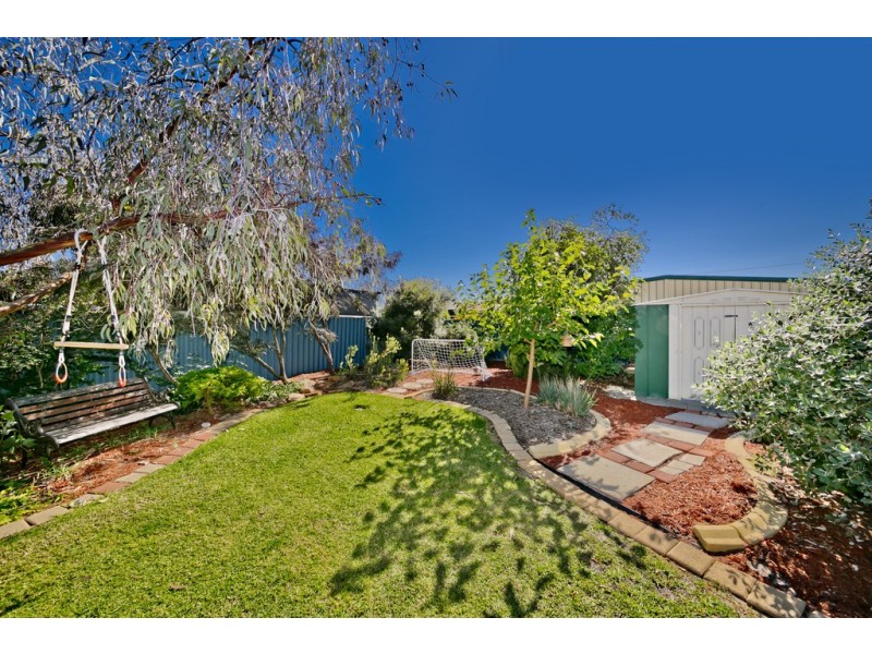 8 Phillips Street, Dianella WA 6059