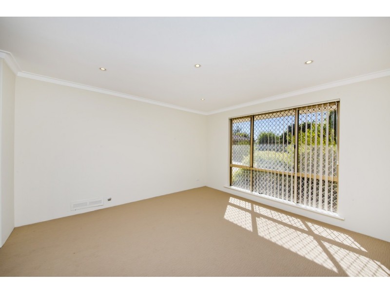 1/17 Satellite Retreat, Kiara WA 6054