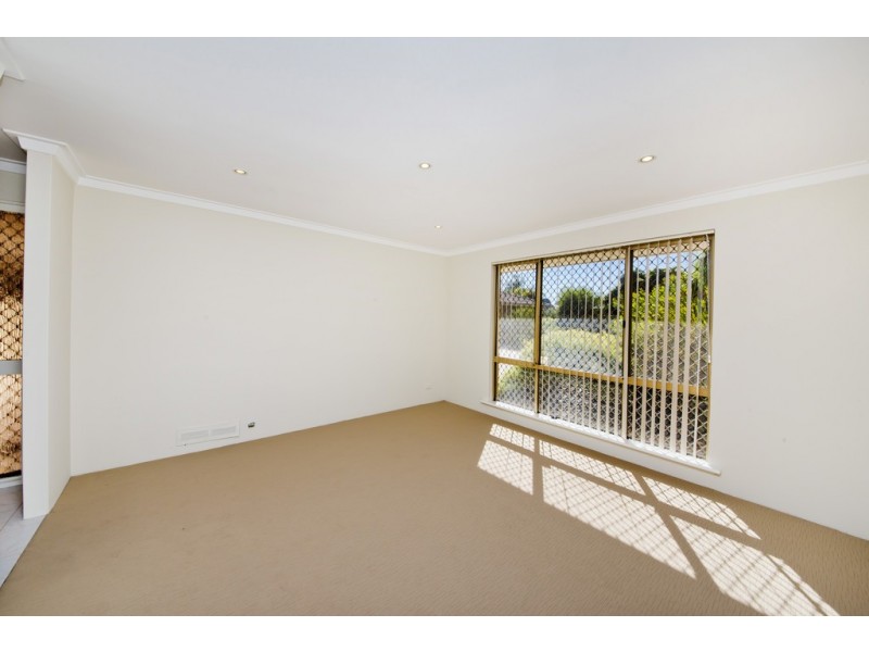 1/17 Satellite Retreat, Kiara WA 6054