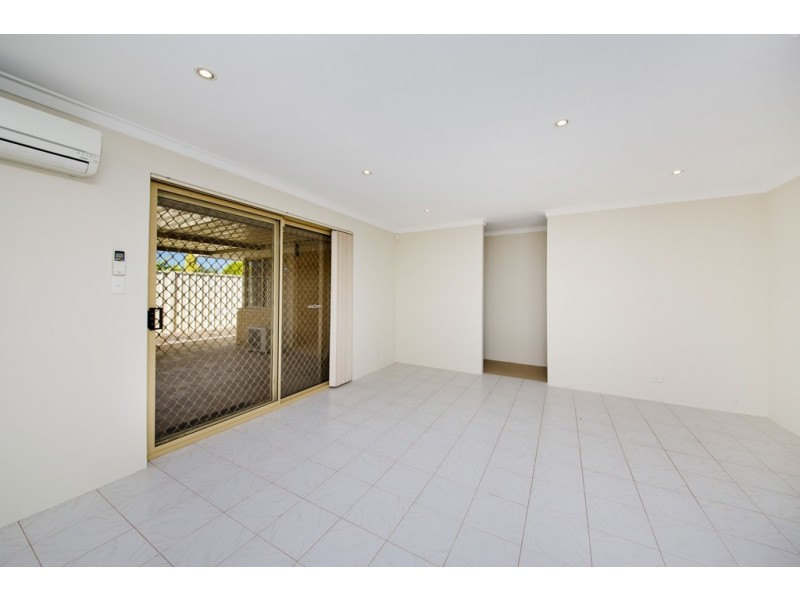 1/17 Satellite Retreat, Kiara WA 6054