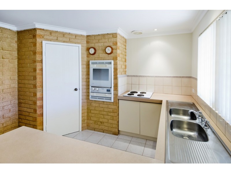 1/17 Satellite Retreat, Kiara WA 6054