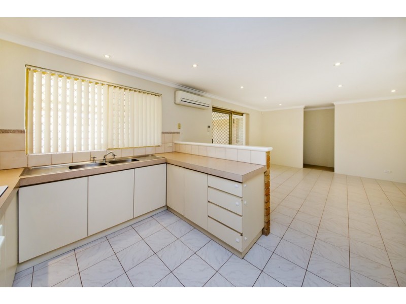 1/17 Satellite Retreat, Kiara WA 6054