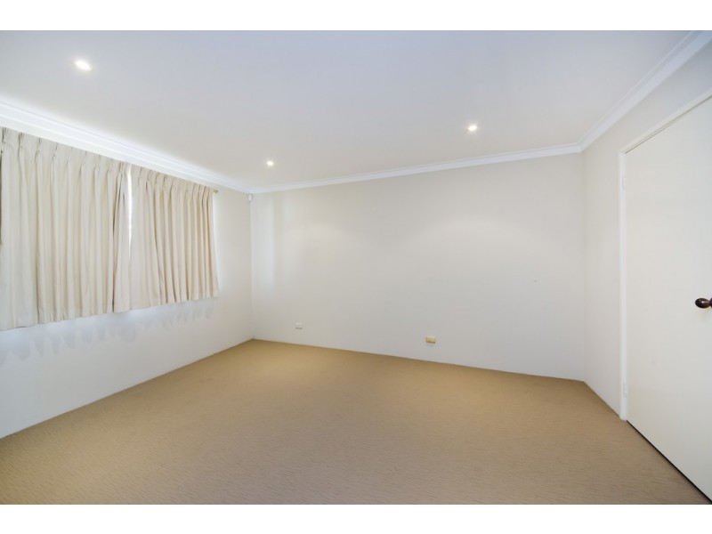 1/17 Satellite Retreat, Kiara WA 6054