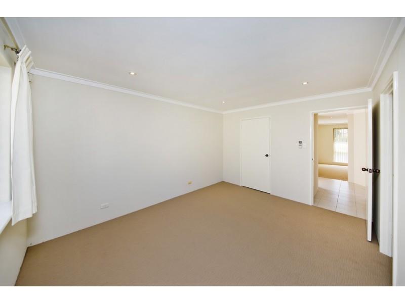 1/17 Satellite Retreat, Kiara WA 6054