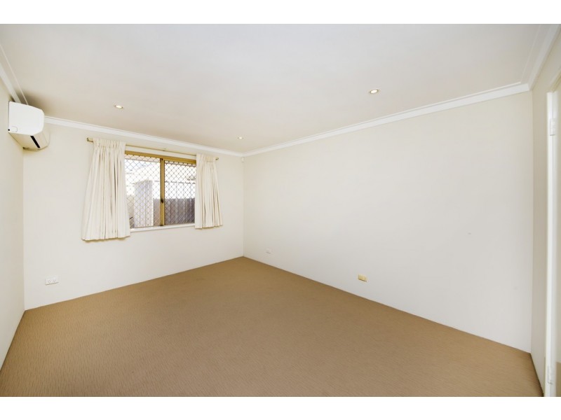 1/17 Satellite Retreat, Kiara WA 6054