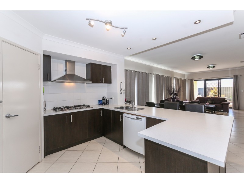 44 Vellum Loop, Aveley WA 6069