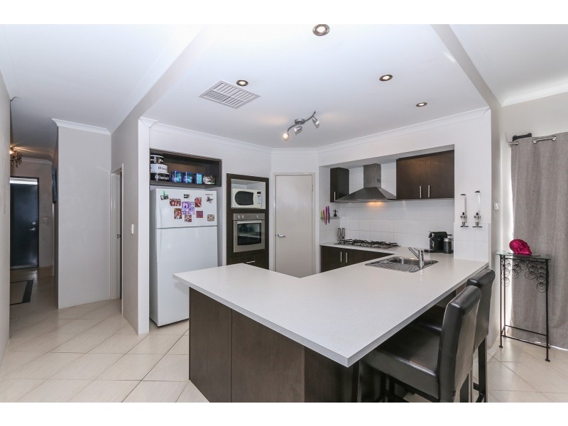 44 Vellum Loop, Aveley WA 6069