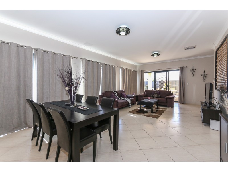 44 Vellum Loop, Aveley WA 6069