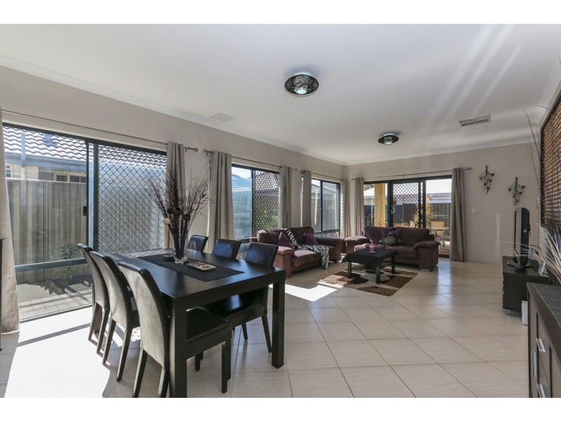 44 Vellum Loop, Aveley WA 6069