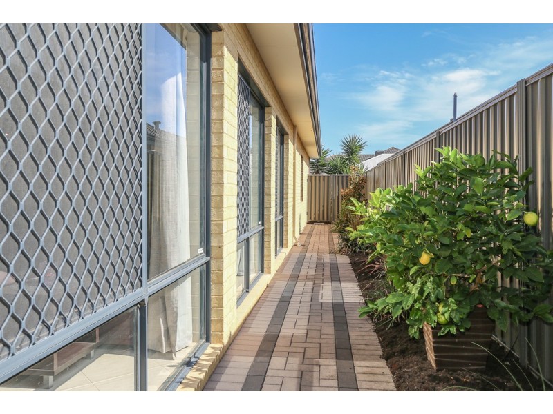 44 Vellum Loop, Aveley WA 6069