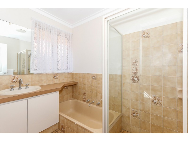 18 Charlbury Way, Eden Hill WA 6054