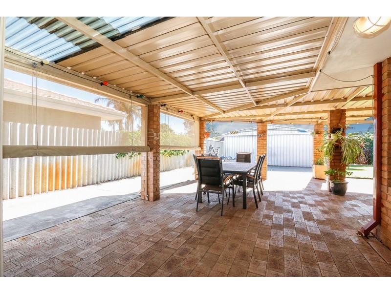 18 Charlbury Way, Eden Hill WA 6054