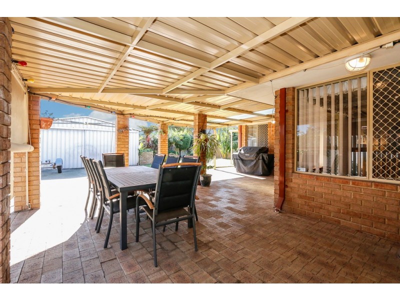 18 Charlbury Way, Eden Hill WA 6054