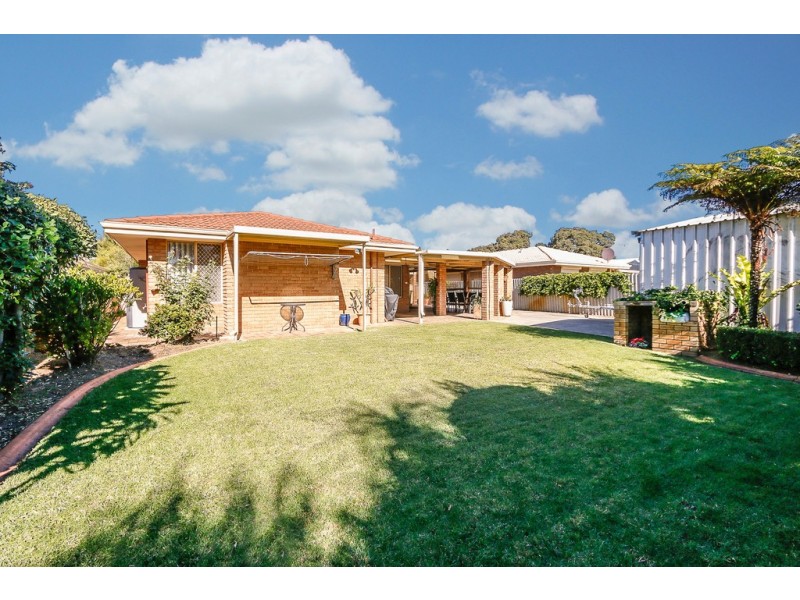18 Charlbury Way, Eden Hill WA 6054
