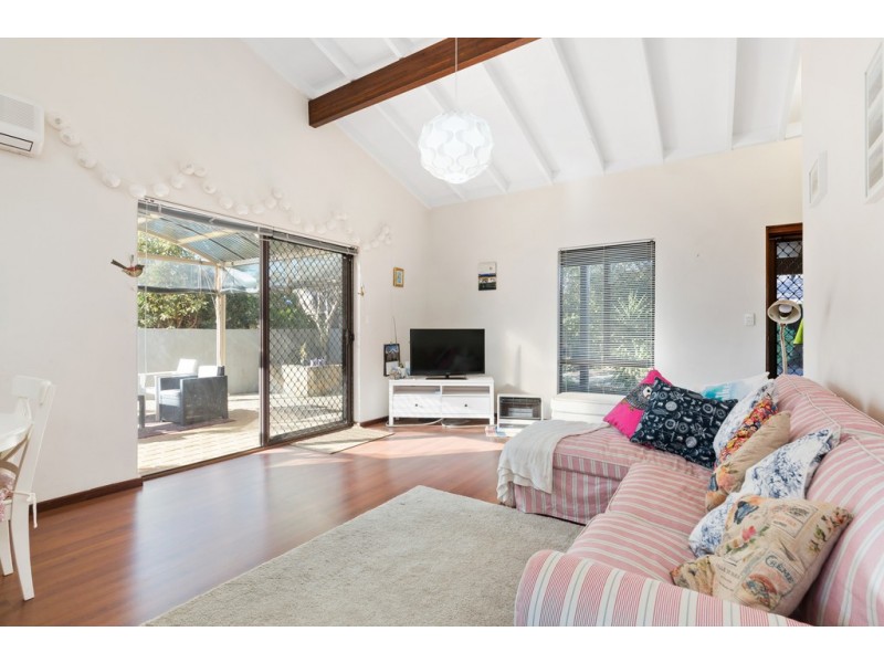 8/19 Hindmarsh Avenue, Yokine WA 6060