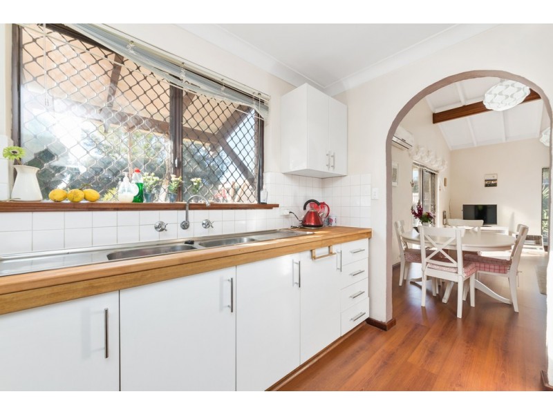8/19 Hindmarsh Avenue, Yokine WA 6060