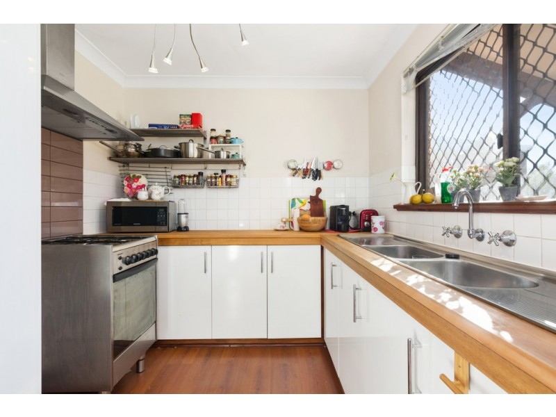 8/19 Hindmarsh Avenue, Yokine WA 6060