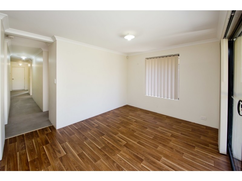 16 Kooya Way, Wattle Grove WA 6107