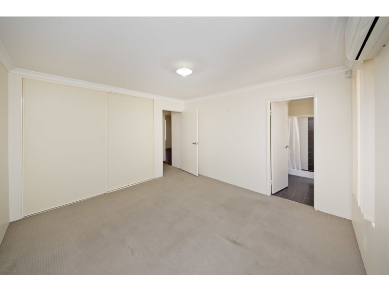 16 Kooya Way, Wattle Grove WA 6107