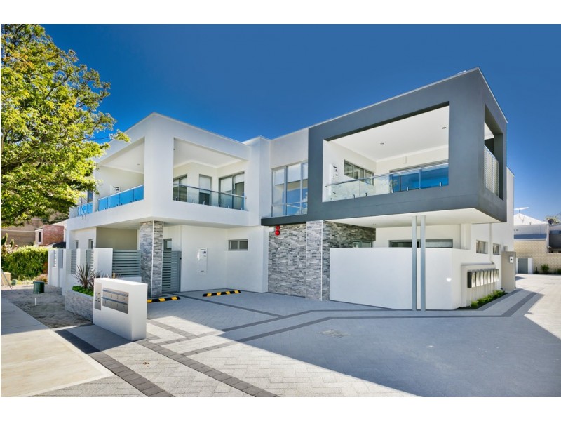 4/32 Pollard Street, Glendalough WA 6016