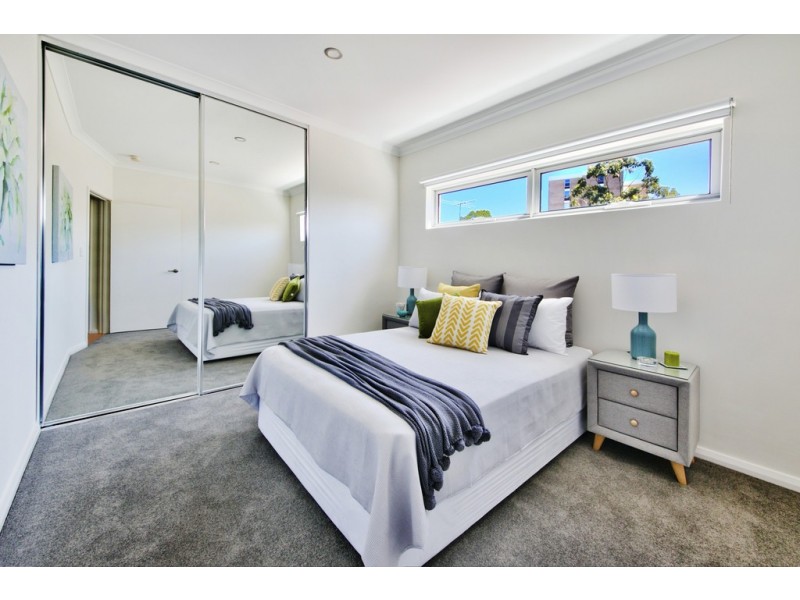 4/32 Pollard Street, Glendalough WA 6016