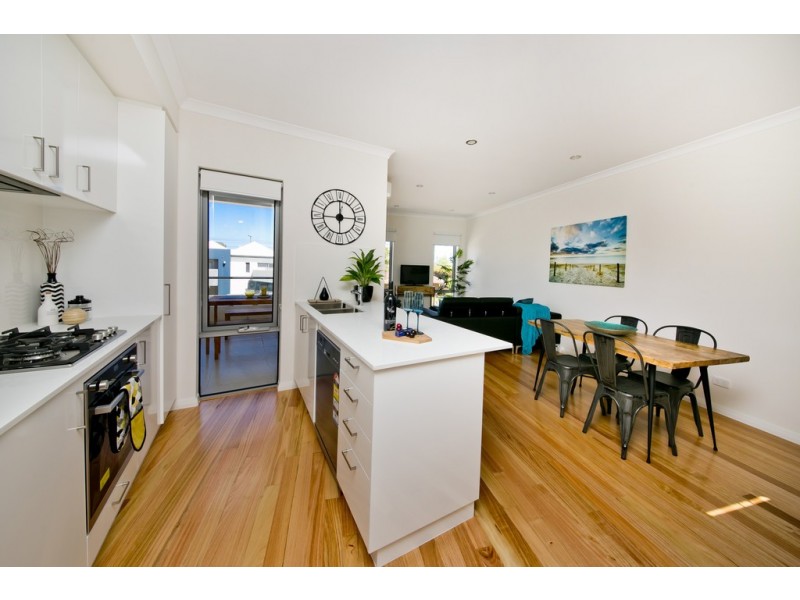 6/32 Pollard Street, Glendalough WA 6016