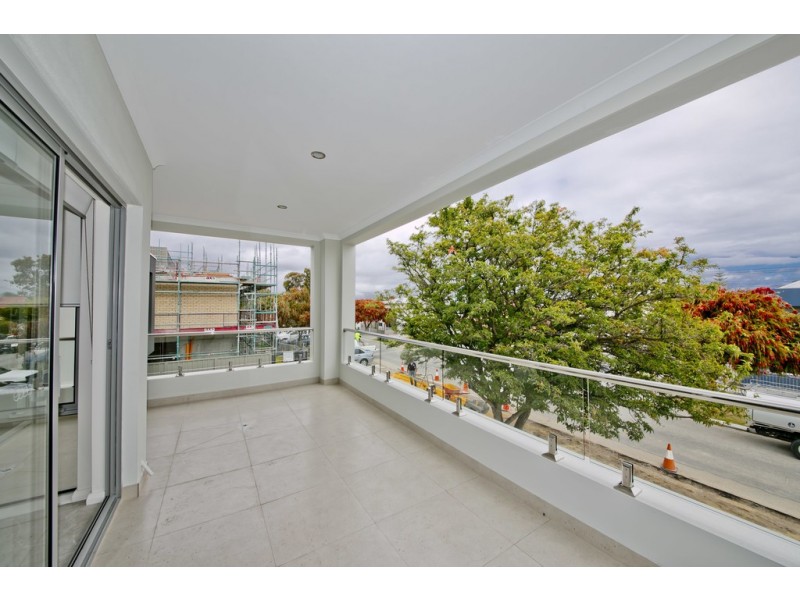 7/32 Pollard Street, Glendalough WA 6016