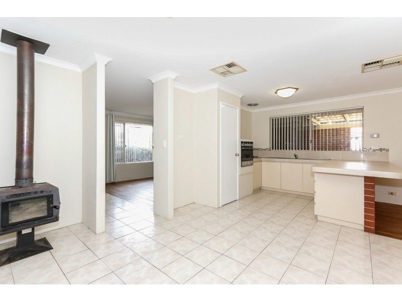 2/7 Hamlyn Glen, Kiara WA 6054