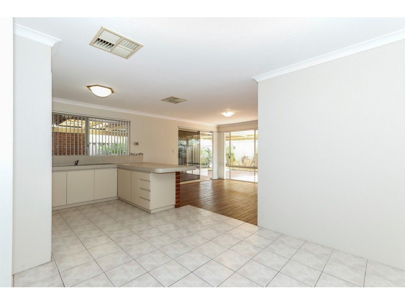 2/7 Hamlyn Glen, Kiara WA 6054