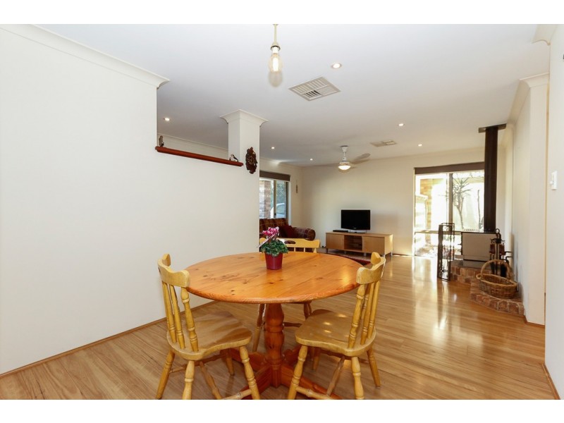 14 Pyrmont Place, Greenmount WA 6056