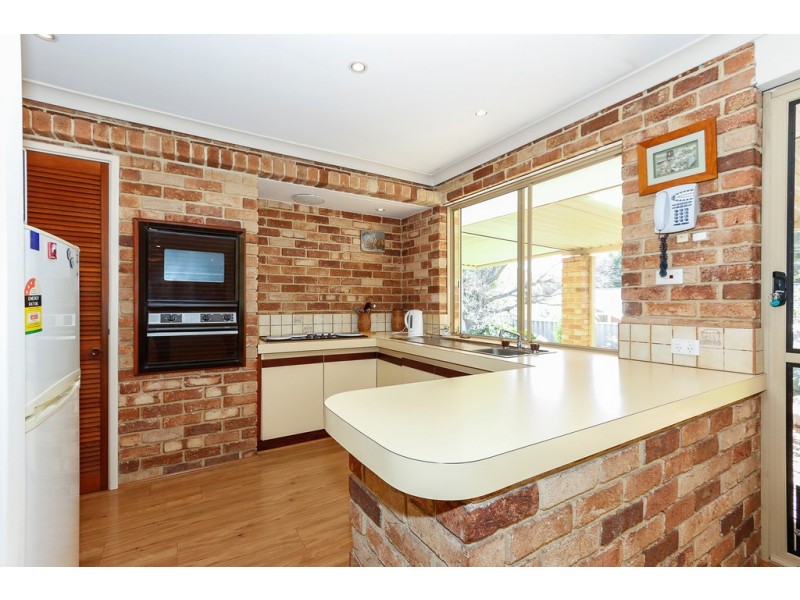 14 Pyrmont Place, Greenmount WA 6056