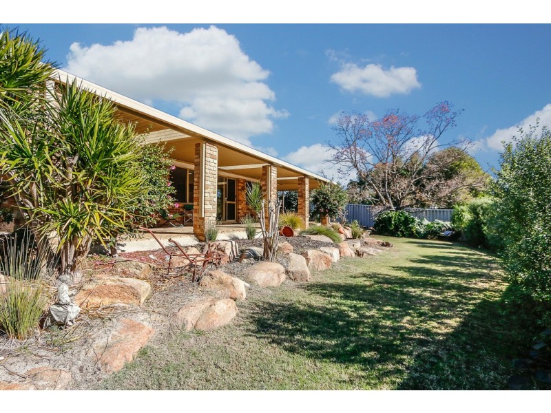 14 Pyrmont Place, Greenmount WA 6056
