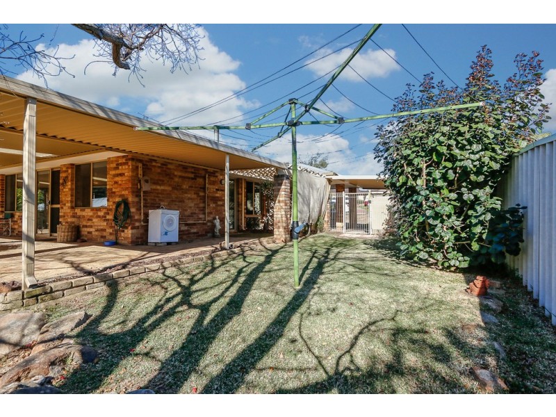 14 Pyrmont Place, Greenmount WA 6056