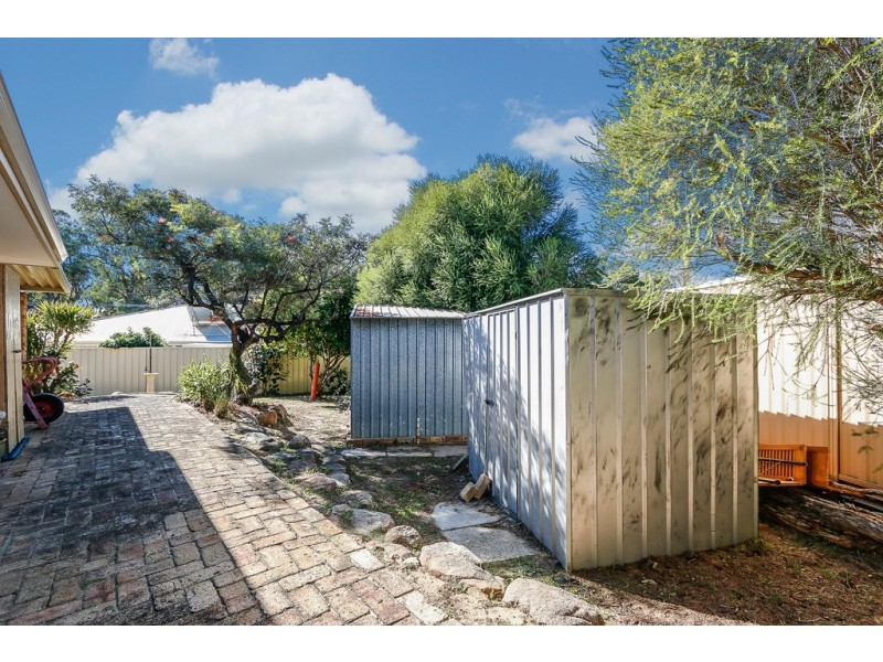 14 Pyrmont Place, Greenmount WA 6056