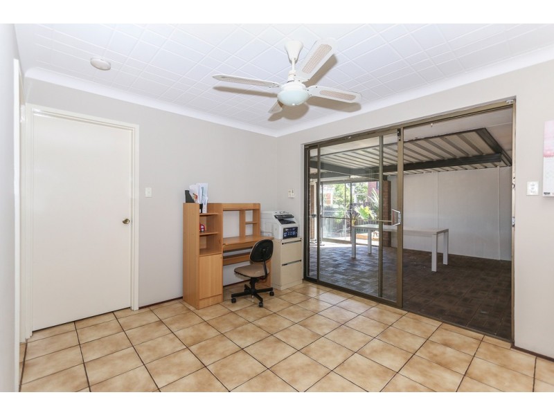 21 Capstone Way, Marangaroo WA 6064