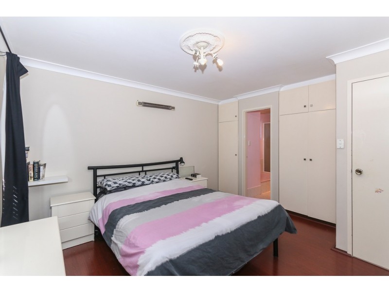 21 Capstone Way, Marangaroo WA 6064