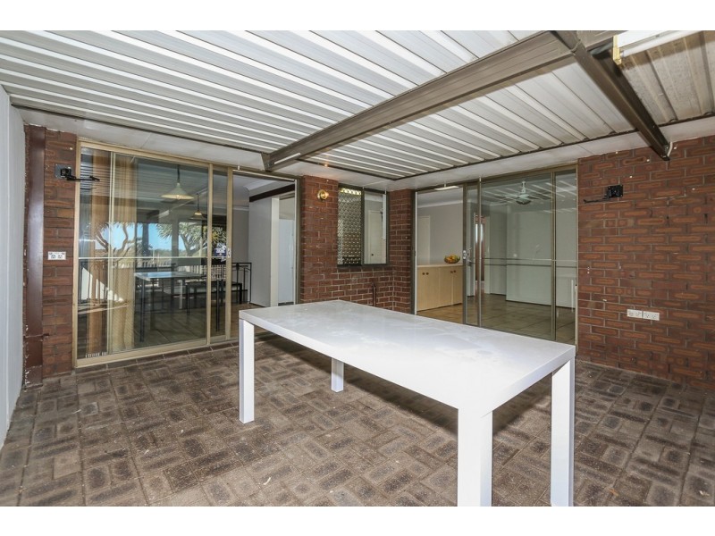 21 Capstone Way, Marangaroo WA 6064