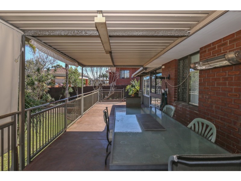 21 Capstone Way, Marangaroo WA 6064