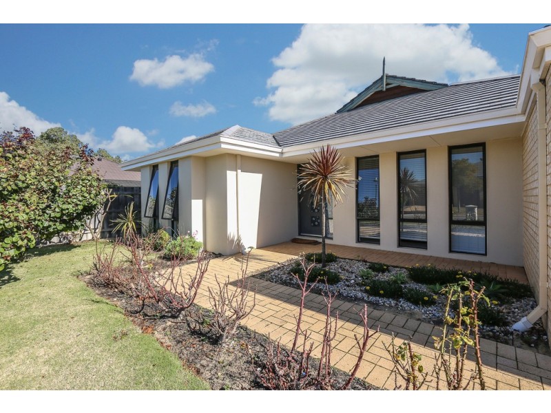 3 Turnberry Way, The Vines WA 6069