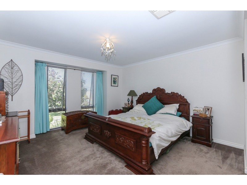 3 Turnberry Way, The Vines WA 6069