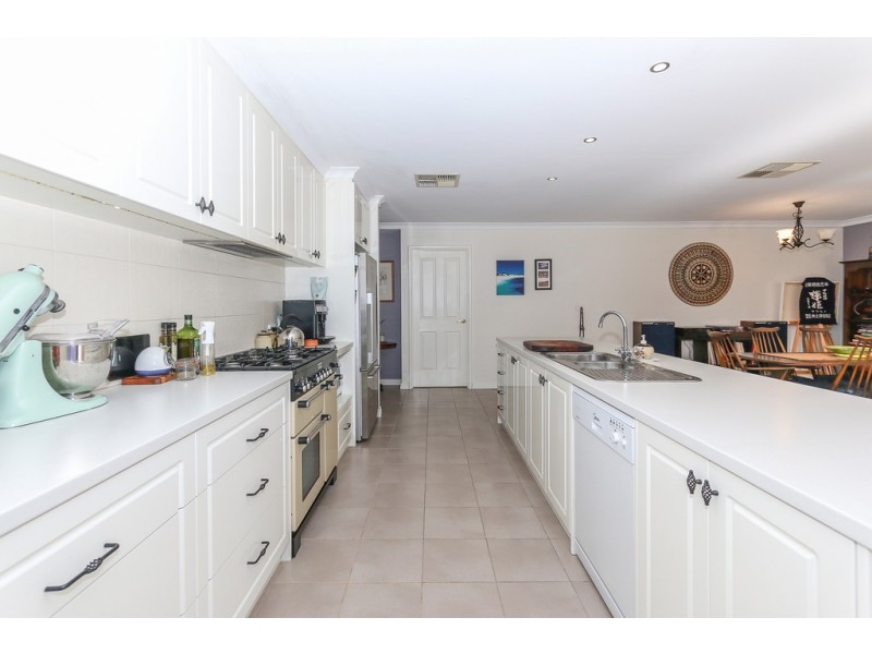 3 Turnberry Way, The Vines WA 6069