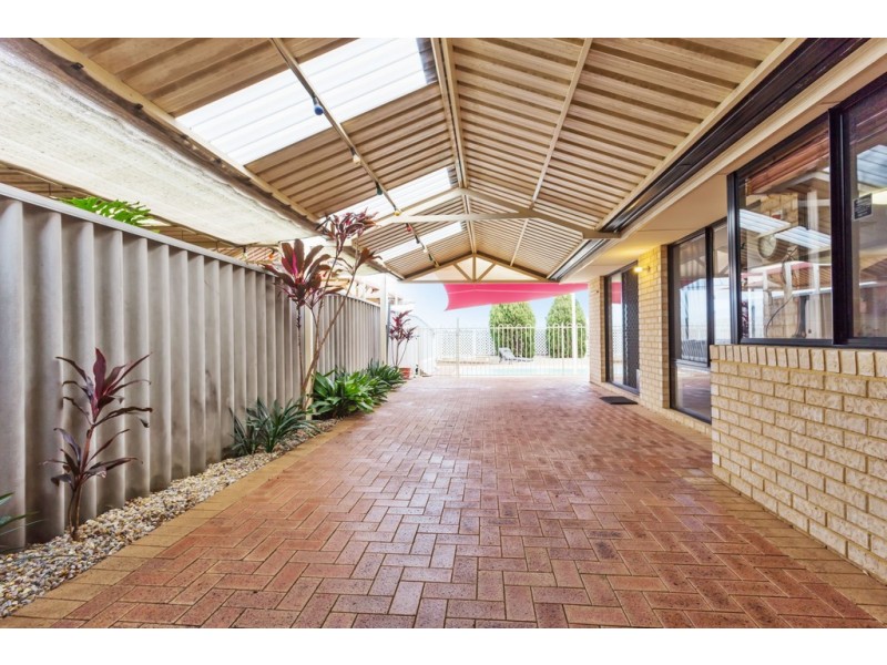 17 The Crest, Cockburn Central WA 6164