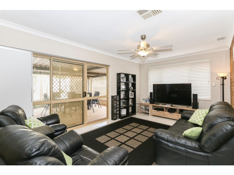 25 Littlemore Way, Eden Hill WA 6054